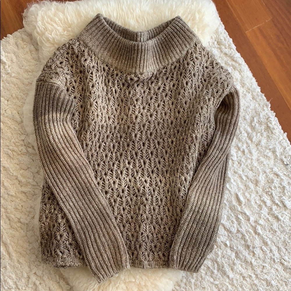 Tommy Bahama ombré brown sweater lightweight